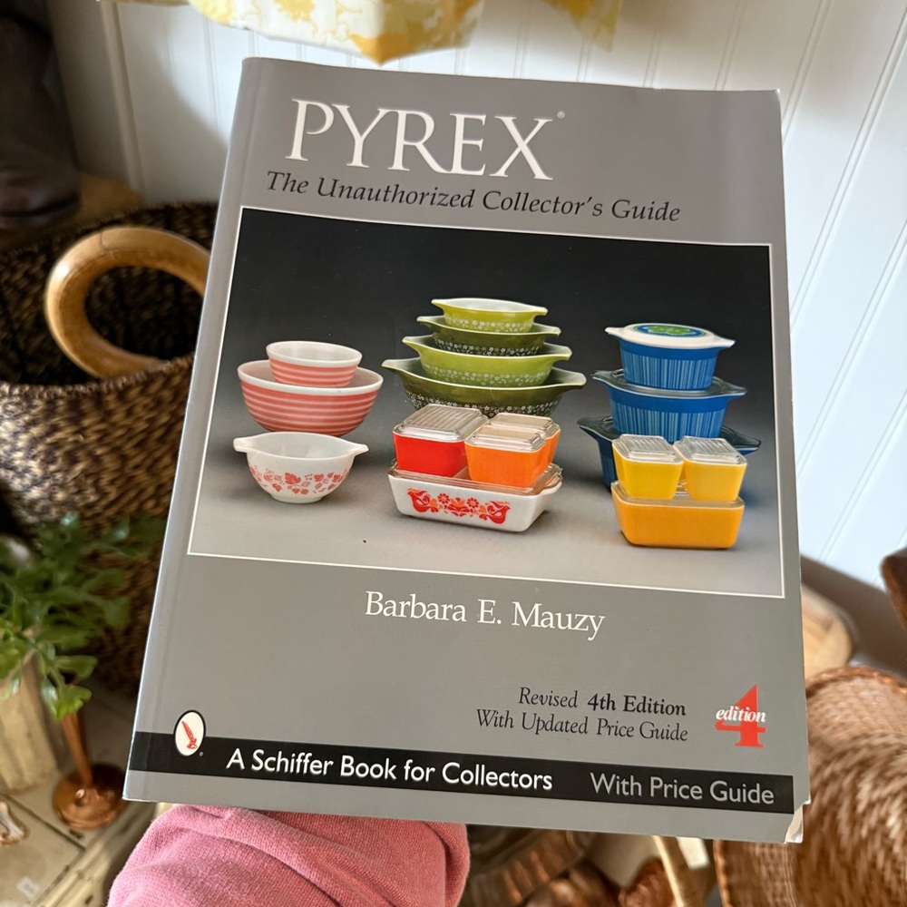 Pyrex Collector's Guide - Reference Book